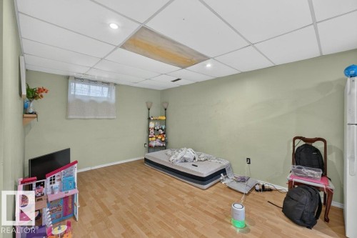 6230 36A Avenue Nw, Edmonton, AB - Indoor