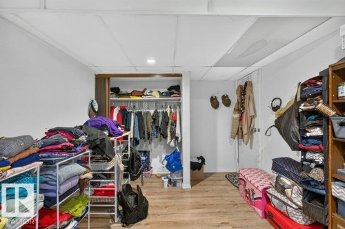 6230 36A Avenue Nw, Edmonton, AB - Indoor