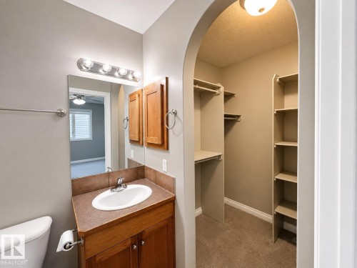 27 Deer Coulee Drive, Didsbury, AB - Indoor Photo Showing Bathroom