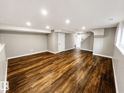 27 Deer Coulee Drive, Didsbury, AB - Indoor