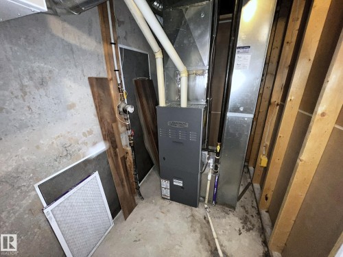 27 Deer Coulee Drive, Didsbury, AB - Indoor Photo Showing Basement