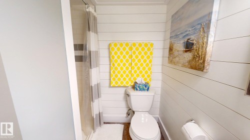15627 83 Avenue Nw, Edmonton, AB - Indoor Photo Showing Bathroom