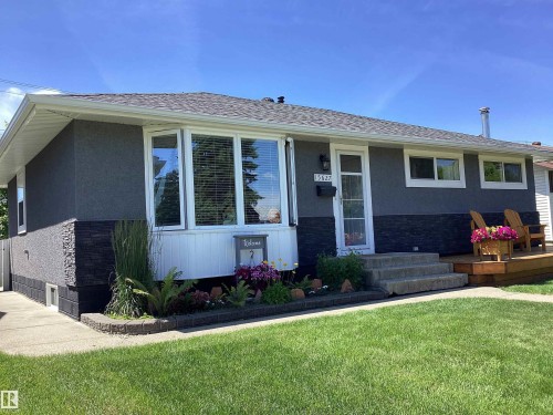 15627 83 Avenue Nw, Edmonton, AB - Outdoor