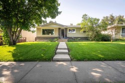 3829 113 Avenue NW  Edmonton, AB T5W 0P6