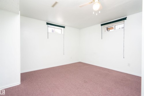 3829 113 Avenue Nw, Edmonton, AB - Indoor Photo Showing Other Room