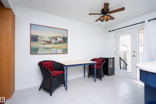 3829 113 Avenue Nw, Edmonton, AB - Indoor Photo Showing Other Room