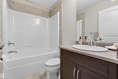 #111 804 Welsh Dr Sw, Edmonton, AB - Indoor Photo Showing Bathroom