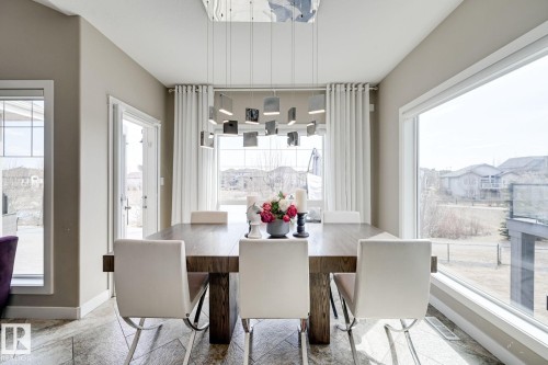 876 Hodgins Road Nw, Edmonton, AB - Indoor Photo Showing Dining Room