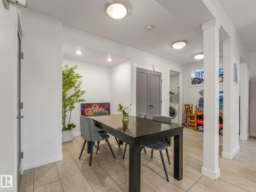 876 Hodgins Road Nw, Edmonton, AB - Indoor Photo Showing Dining Room