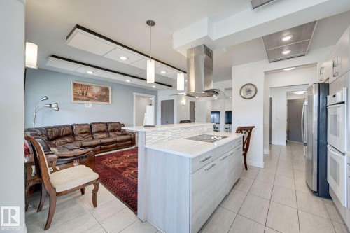 876 Hodgins Road Nw, Edmonton, AB - Indoor Photo Showing Kitchen