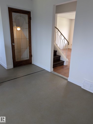 13818 114 Street Nw, Edmonton, AB - Indoor Photo Showing Other Room