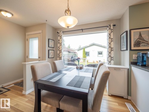 12124 17 Avenue Sw, Edmonton, AB - Indoor Photo Showing Dining Room