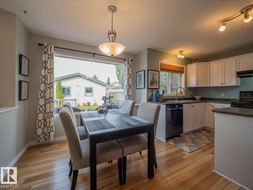 12124 17 Avenue Sw, Edmonton, AB - Indoor