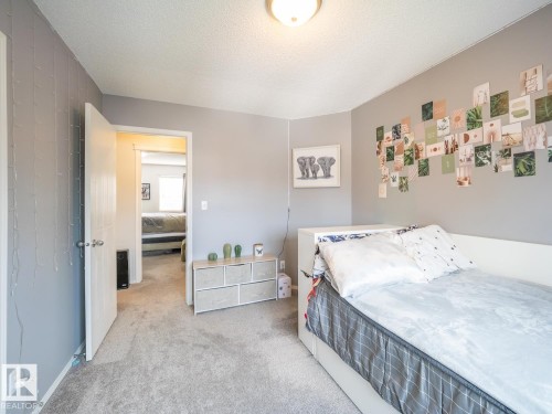 12124 17 Avenue Sw, Edmonton, AB - Indoor Photo Showing Bedroom