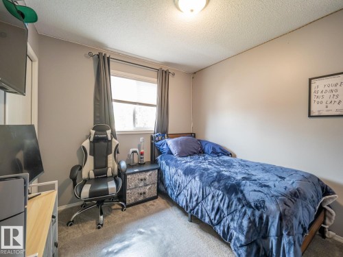 12124 17 Avenue Sw, Edmonton, AB - Indoor Photo Showing Bedroom