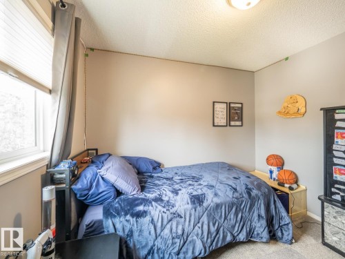 12124 17 Avenue Sw, Edmonton, AB - Indoor Photo Showing Bedroom