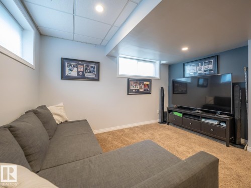 12124 17 Avenue Sw, Edmonton, AB - Indoor