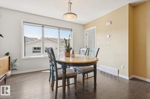 8060 Evans Crescent Nw, Edmonton, AB - Indoor Photo Showing Dining Room