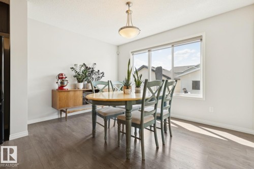 8060 Evans Crescent Nw, Edmonton, AB - Indoor Photo Showing Dining Room