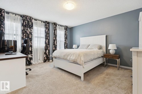8060 Evans Crescent Nw, Edmonton, AB - Indoor Photo Showing Bedroom