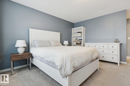 8060 Evans Crescent Nw, Edmonton, AB - Indoor Photo Showing Bedroom