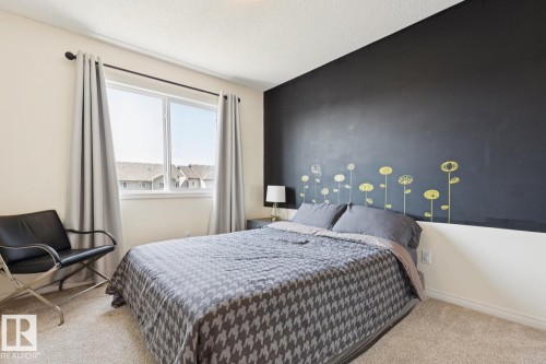 8060 Evans Crescent Nw, Edmonton, AB - Indoor Photo Showing Bedroom