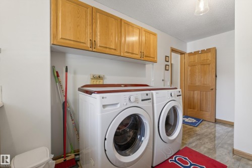 433 Twin Brooks Crescent Nw, Edmonton, AB - Indoor Photo Showing Laundry Room