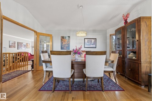 433 Twin Brooks Crescent Nw, Edmonton, AB - Indoor Photo Showing Dining Room