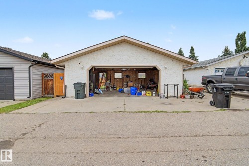 29 Mathias Avenue, Spruce Grove, AB - Outdoor With Exterior