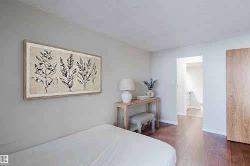#1002 10149 Saskatchewan Dr Nw, Edmonton, AB - Indoor Photo Showing Bedroom