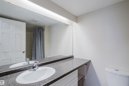 #1002 10149 Saskatchewan Dr Nw, Edmonton, AB - Indoor Photo Showing Bathroom