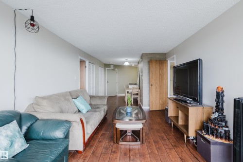 #1002 10149 Saskatchewan Dr Nw, Edmonton, AB - Indoor Photo Showing Living Room