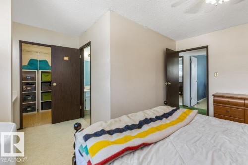 3237 132A Avenue Nw, Edmonton, AB - Indoor Photo Showing Bedroom