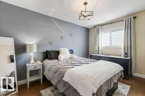 68 Fleetwood Crescent, St. Albert, AB - Indoor Photo Showing Bedroom