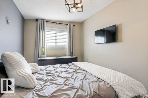 68 Fleetwood Crescent, St. Albert, AB - Indoor Photo Showing Bedroom