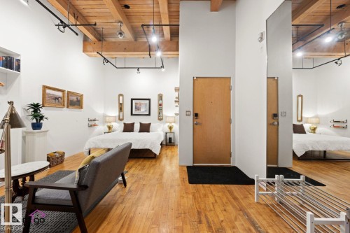 10309 107 Street Nw, Edmonton, AB - Indoor