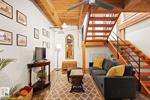 10309 107 Street Nw, Edmonton, AB - Indoor