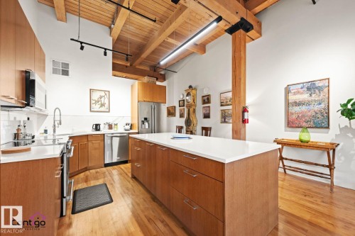 10309 107 Street Nw, Edmonton, AB - Indoor Photo Showing Kitchen