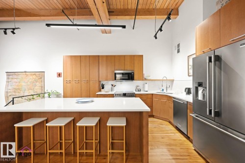 10309 107 Street Nw, Edmonton, AB - Indoor Photo Showing Kitchen