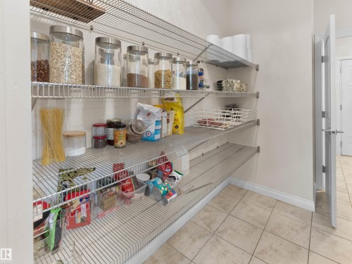 8708 207 Street Nw, Edmonton, AB - Indoor