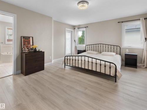 8708 207 Street Nw, Edmonton, AB - Indoor Photo Showing Bedroom