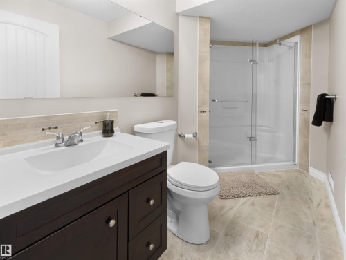 8708 207 Street Nw, Edmonton, AB - Indoor Photo Showing Bathroom