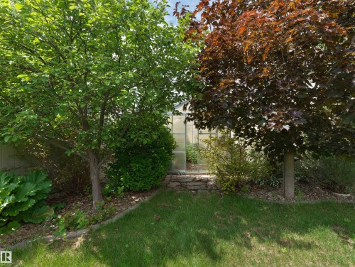 8708 207 Street Nw, Edmonton, AB - Outdoor