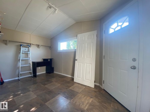 #042-4819 51 Avenue, Millet, AB - Indoor Photo Showing Other Room