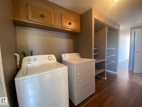 #042-4819 51 Avenue, Millet, AB - Indoor Photo Showing Laundry Room