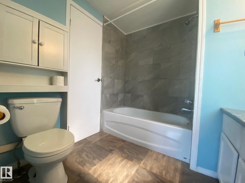 #042-4819 51 Avenue, Millet, AB - Indoor Photo Showing Bathroom