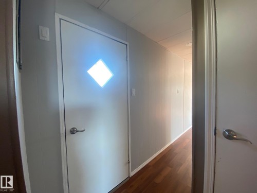 #042-4819 51 Avenue, Millet, AB - Indoor
