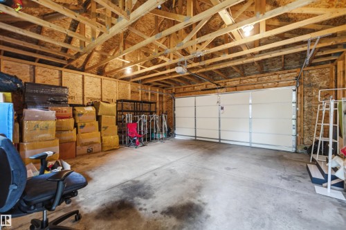 5315 Crabapple Loop Sw, Edmonton, AB - Indoor Photo Showing Garage