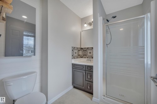 5101 Soleil Boulevard, Beaumont, AB - Indoor Photo Showing Bathroom