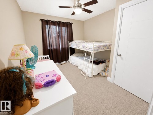 2518 22 Avenue Northwest, Edmonton, AB - Indoor Photo Showing Bedroom